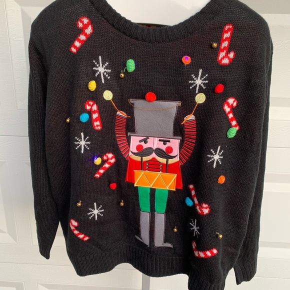Christmas toy soldier sweater with lights - Picture 2 of 6